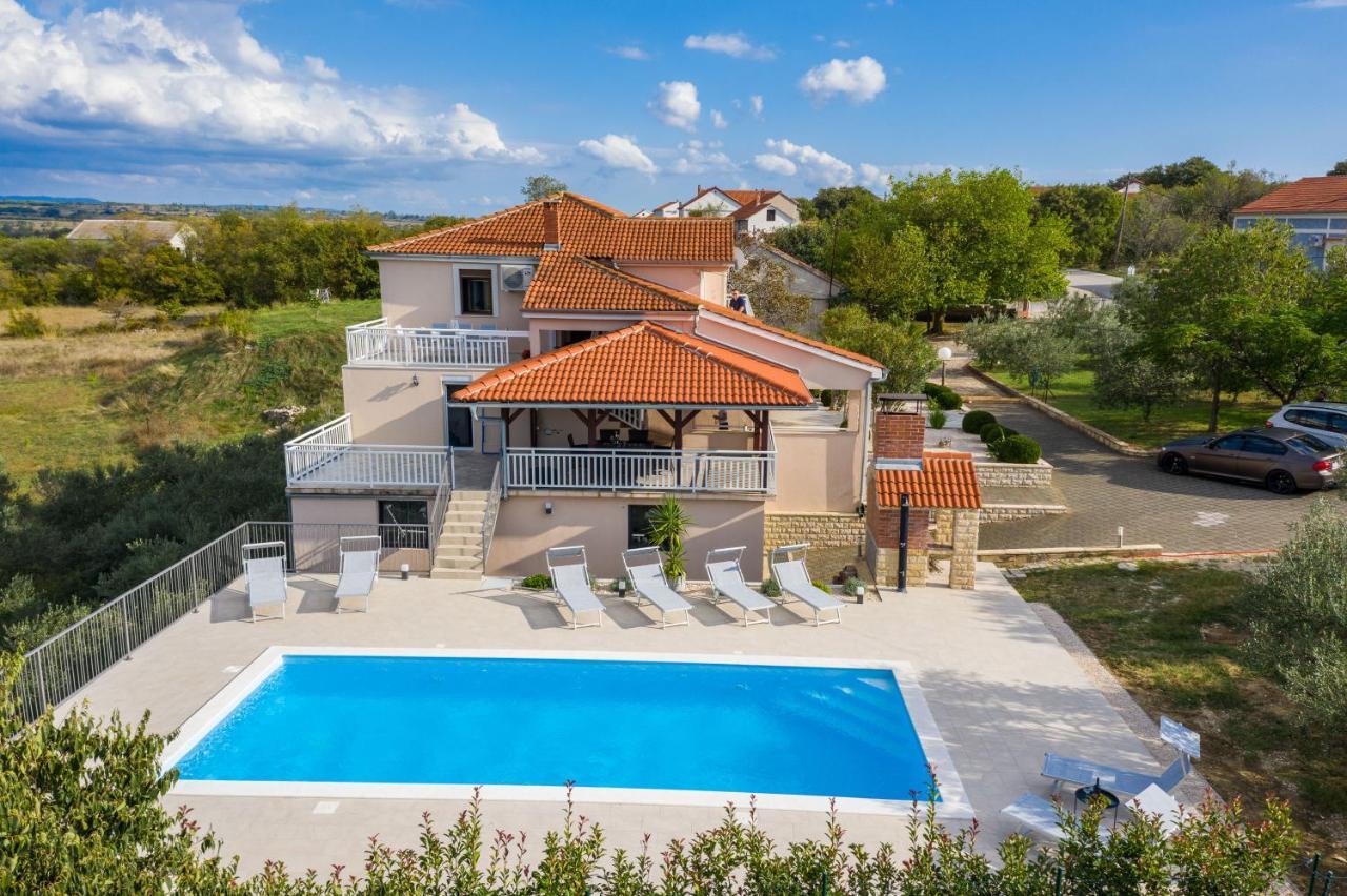 Vila Luna Apartments Задар Экстерьер фото