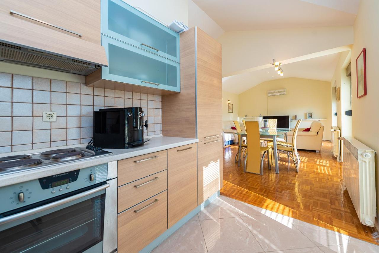 Vila Luna Apartments Задар Экстерьер фото