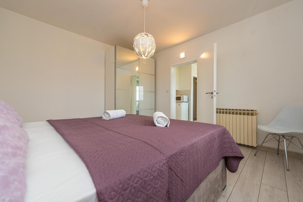 Vila Luna Apartments Задар Экстерьер фото