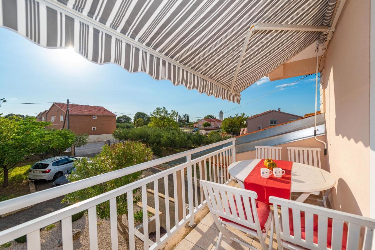 Vila Luna Apartments Задар Экстерьер фото